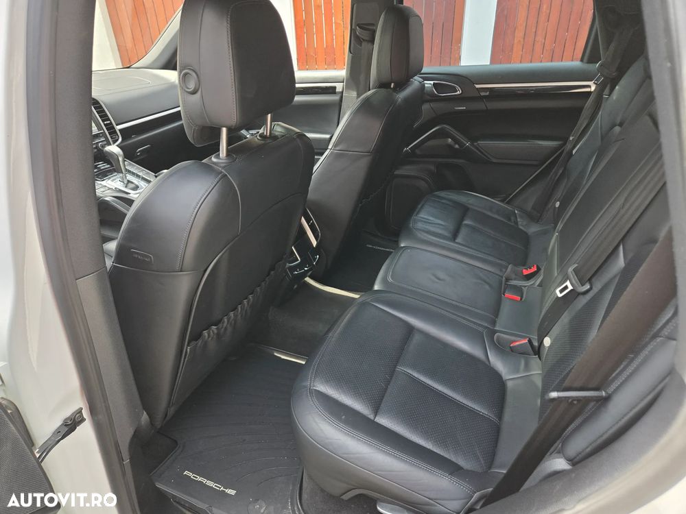Porsche Cayenne 3.0TD TipTronic - 10
