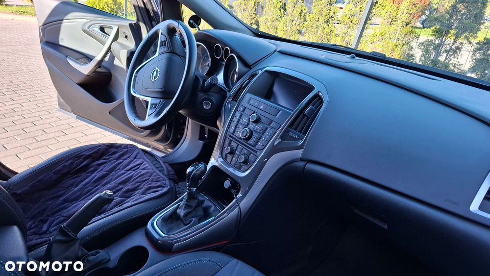 Opel Astra 1.4 T Cosmo - 17