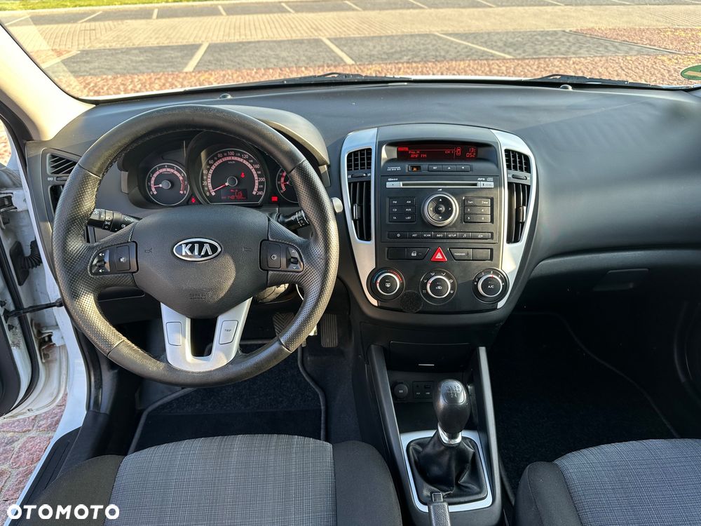 Kia ProCeed 1.4 M - 7