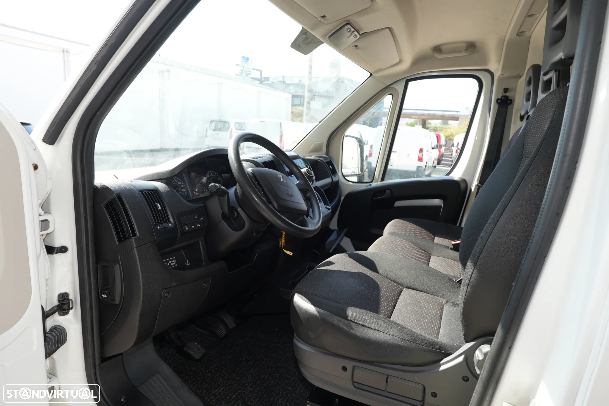 Peugeot Boxer L3H3 2.2BlueHDI 120cv - 9