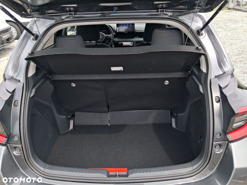 Toyota Yaris Hybrid 1.5 Style - 13