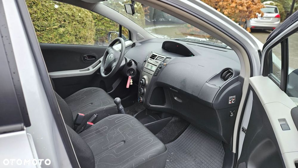 Toyota Yaris 1.0 Terra Start - 2