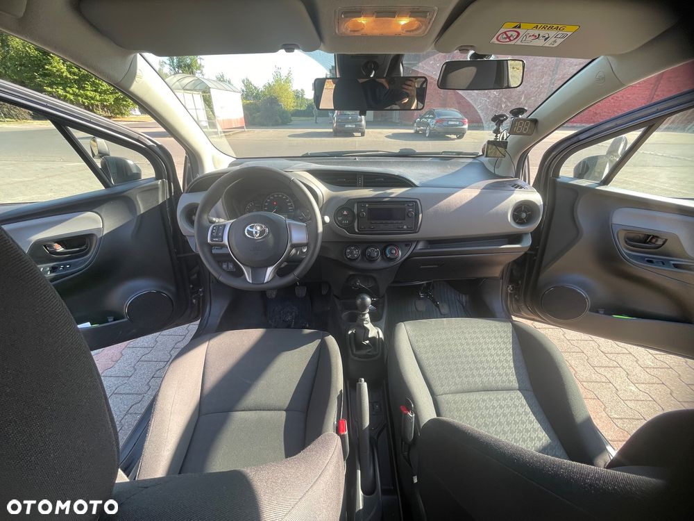 Toyota Yaris 1.5 Dynamic - 17