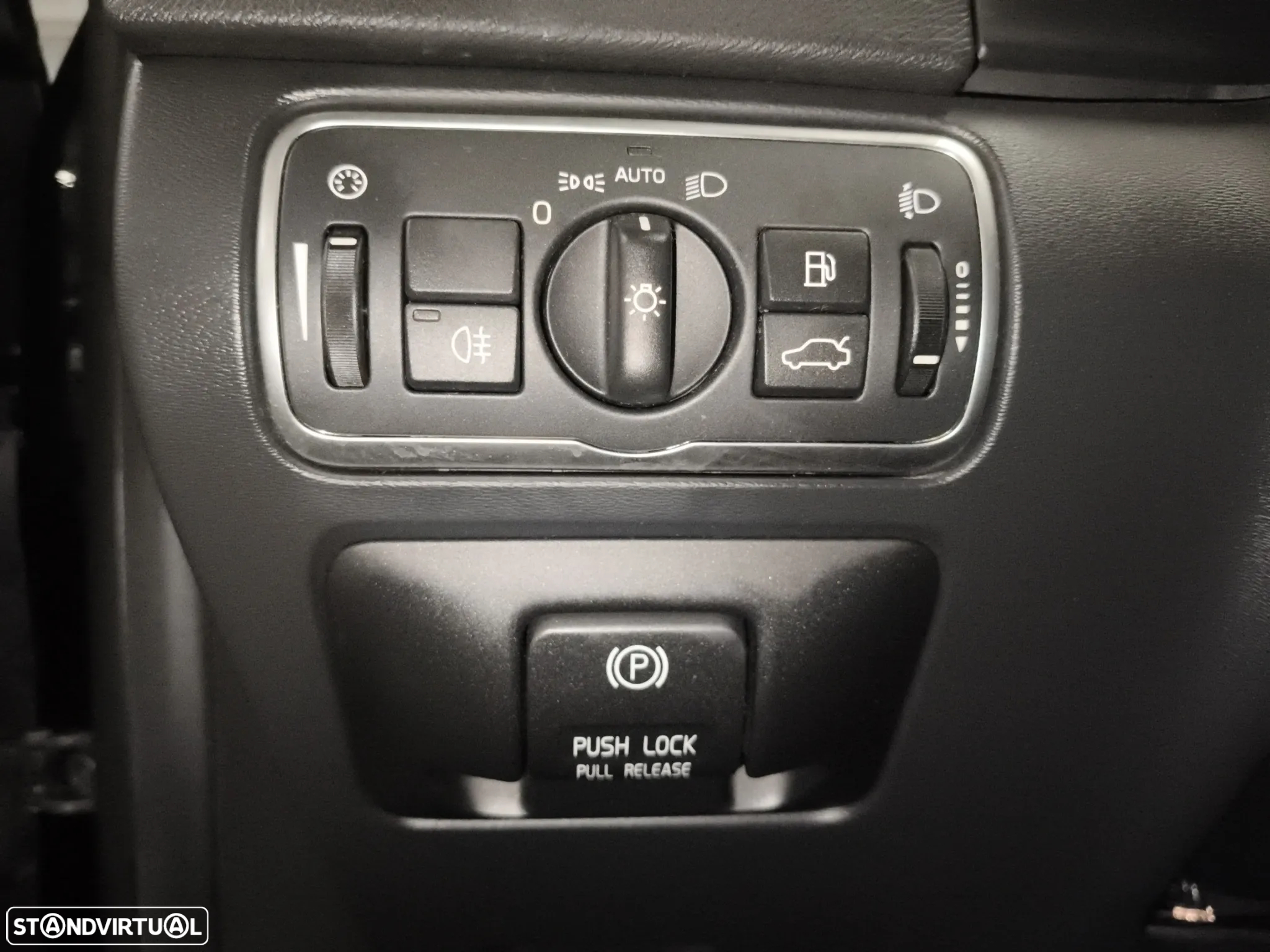 Volvo V60 1.6 D2 Drive Momentum Start/Stop - 14