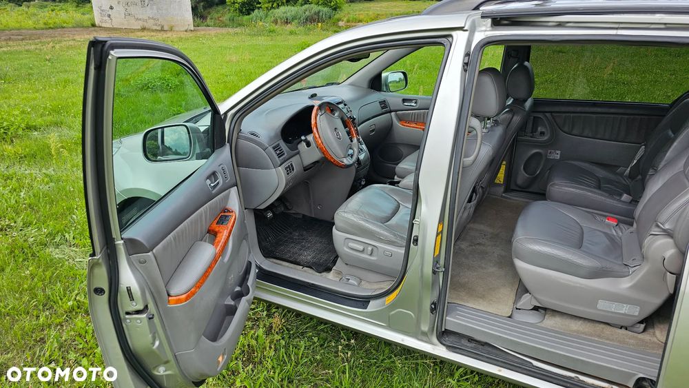 Toyota Sienna 3.3 XLE AWD - 11