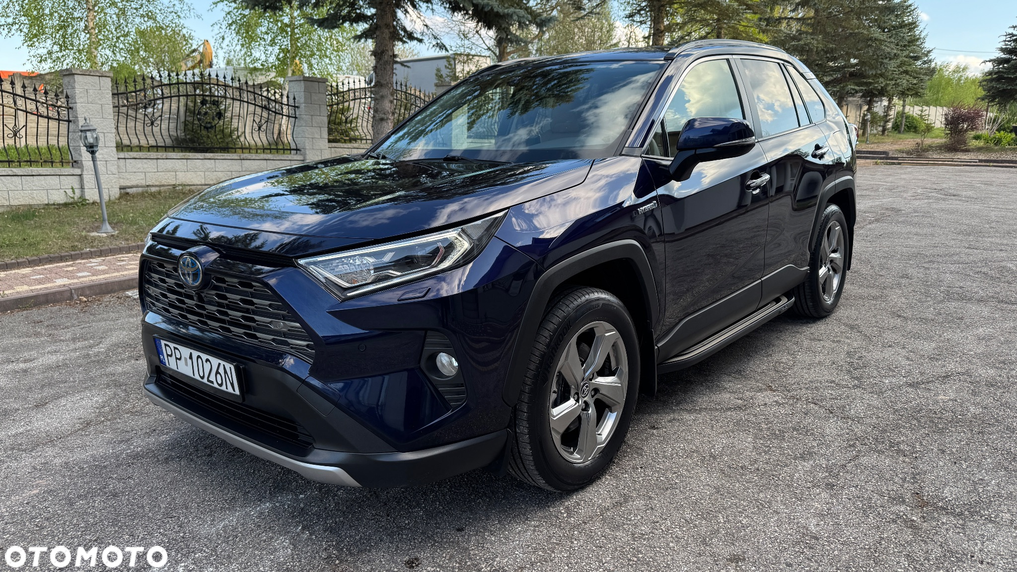 Toyota RAV4 - 4