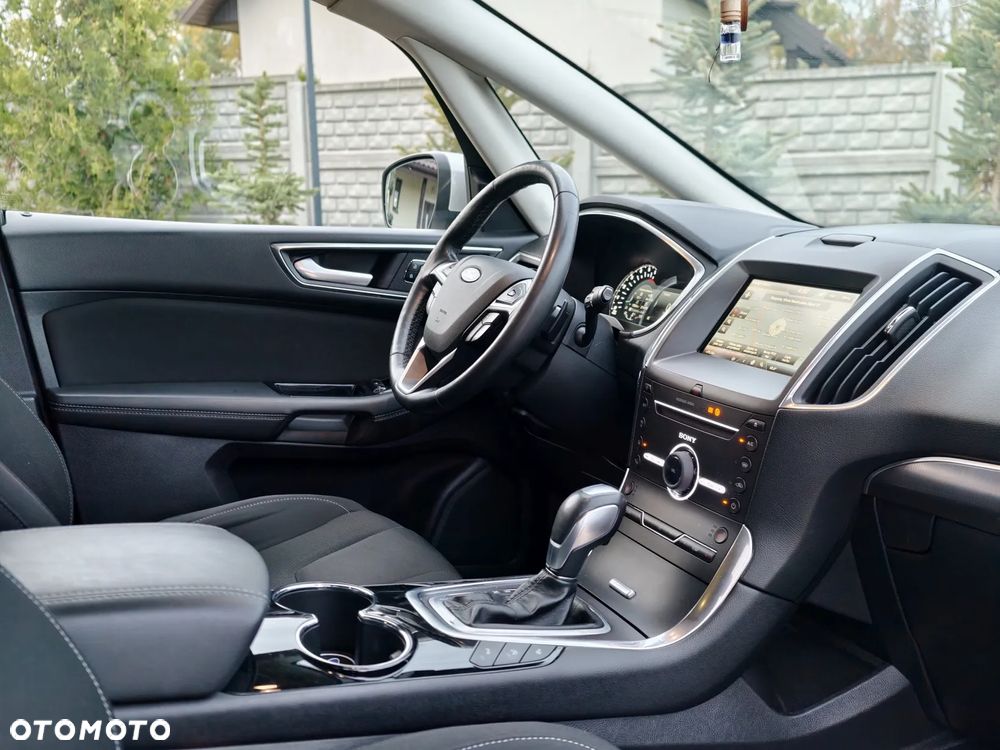 Ford S-Max 2.0 TDCi Titanium PowerShift - 6