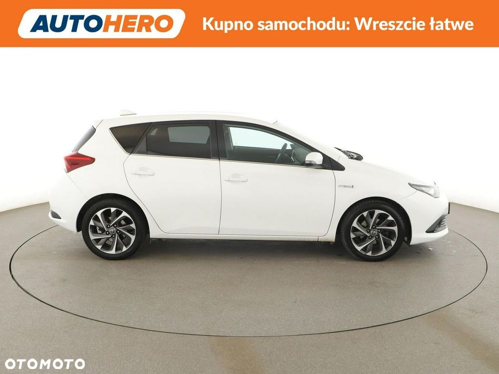 Toyota Auris Hybrid 135 Dynamic - 10