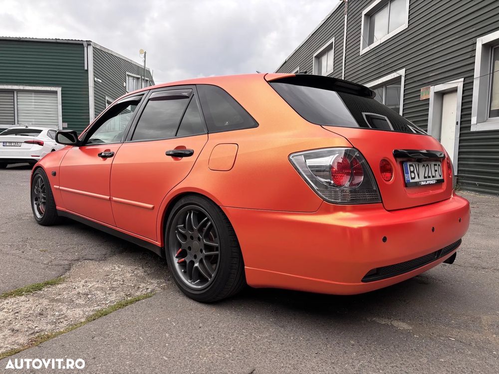 Lexus Seria IS 200 SportCross - 1