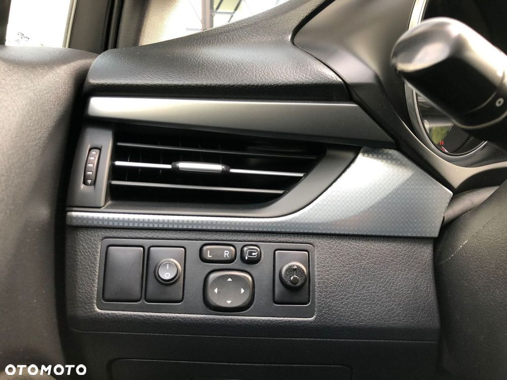 Toyota Avensis - 33