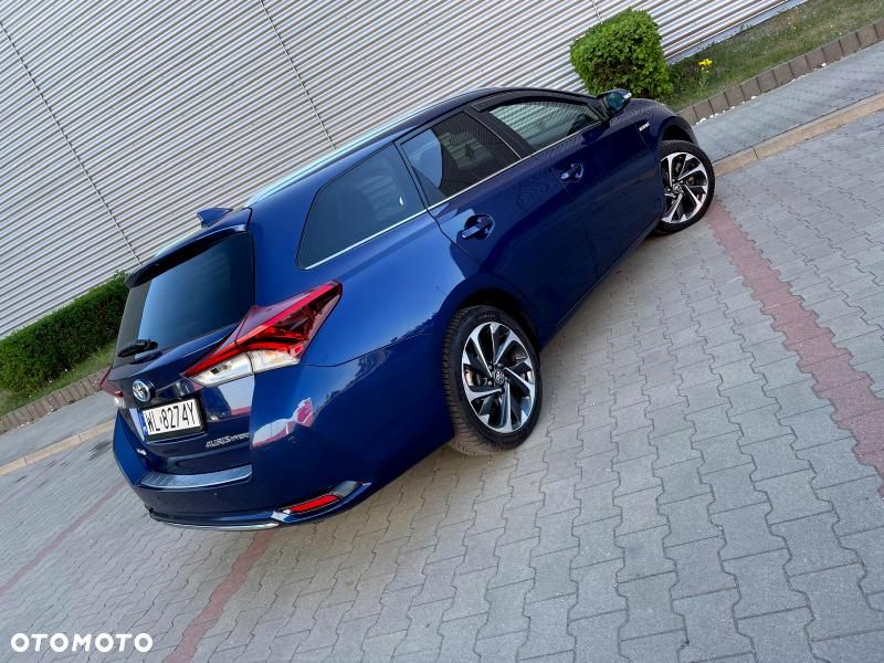 Toyota Auris 1.8 HSD Luna - 4