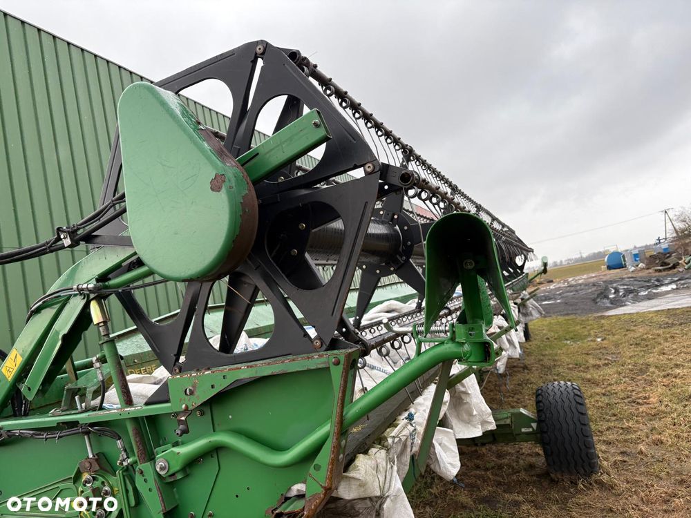 John Deere 635R - 12