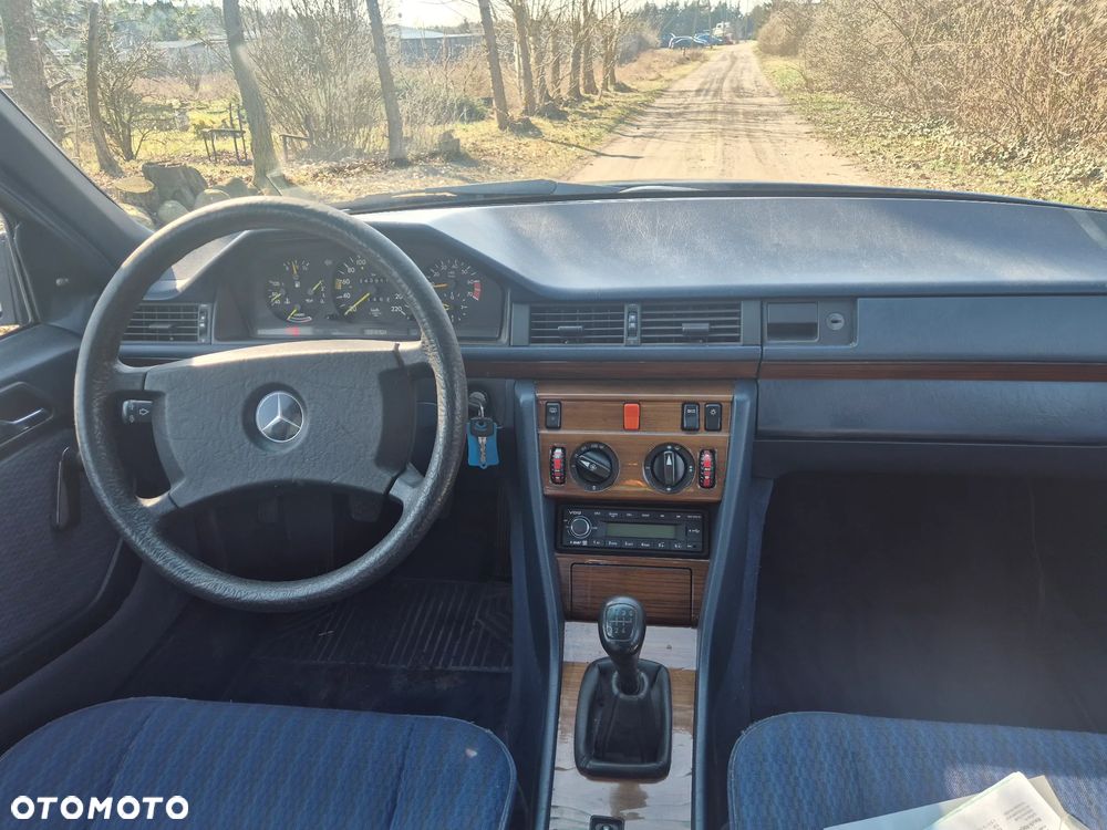 Mercedes-Benz W124 (1984-1993) - 14