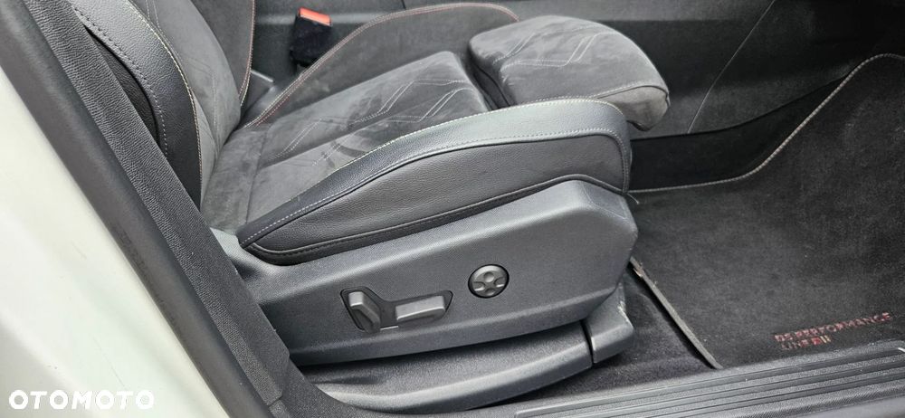 DS Automobiles DS 7 Crossback - 27