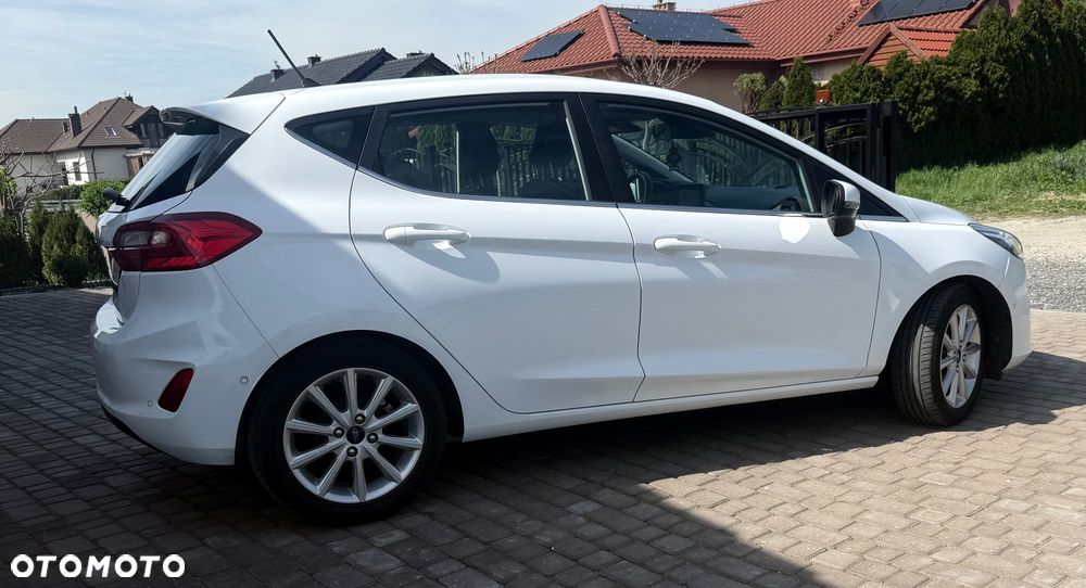 Ford Fiesta 1.0 EcoBoost S&S TITANIUM - 4