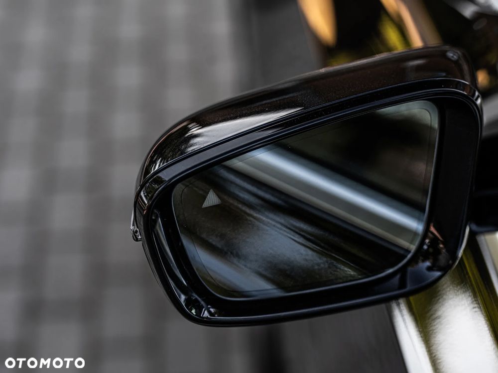 BMW Seria 3 330i xDrive M Sport - 22