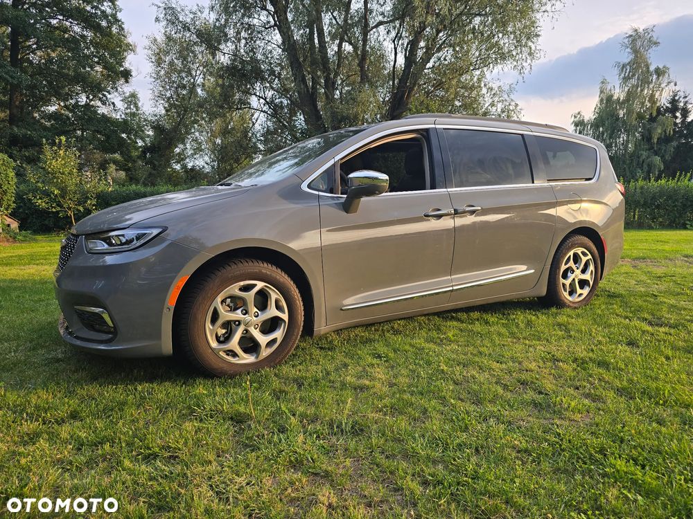 Chrysler Pacifica - 13