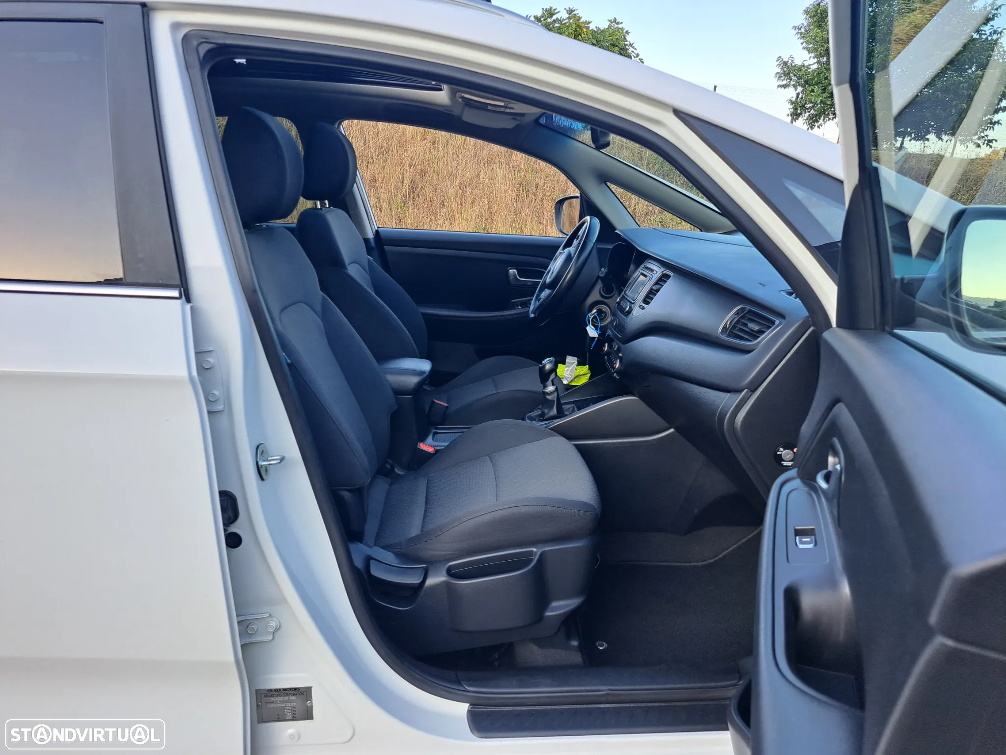 Kia Carens 1.7 CRDi ISG TX - 17