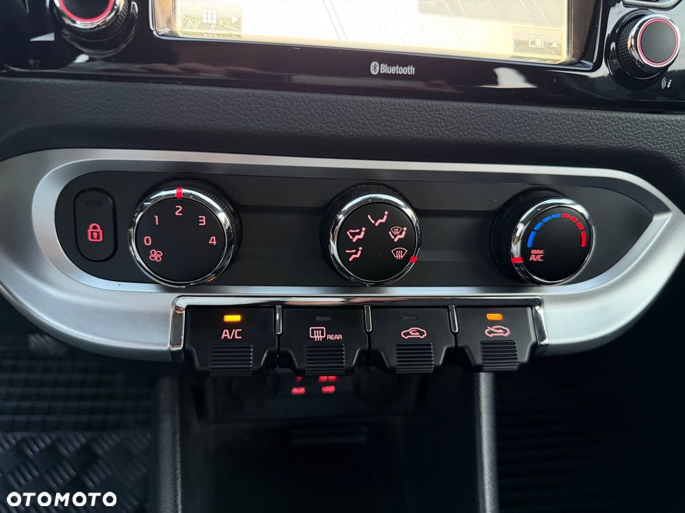 Kia Rio 1.4 Business Line - 25