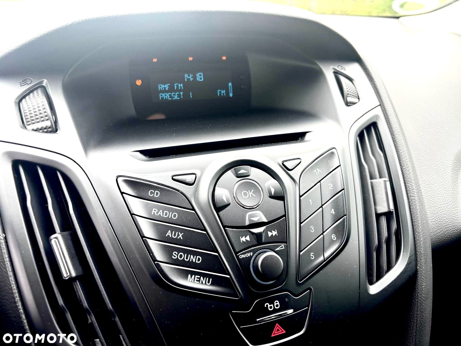 Ford Focus Turnier 1.0 EcoBoost Start-Stopp-System TREND - 14
