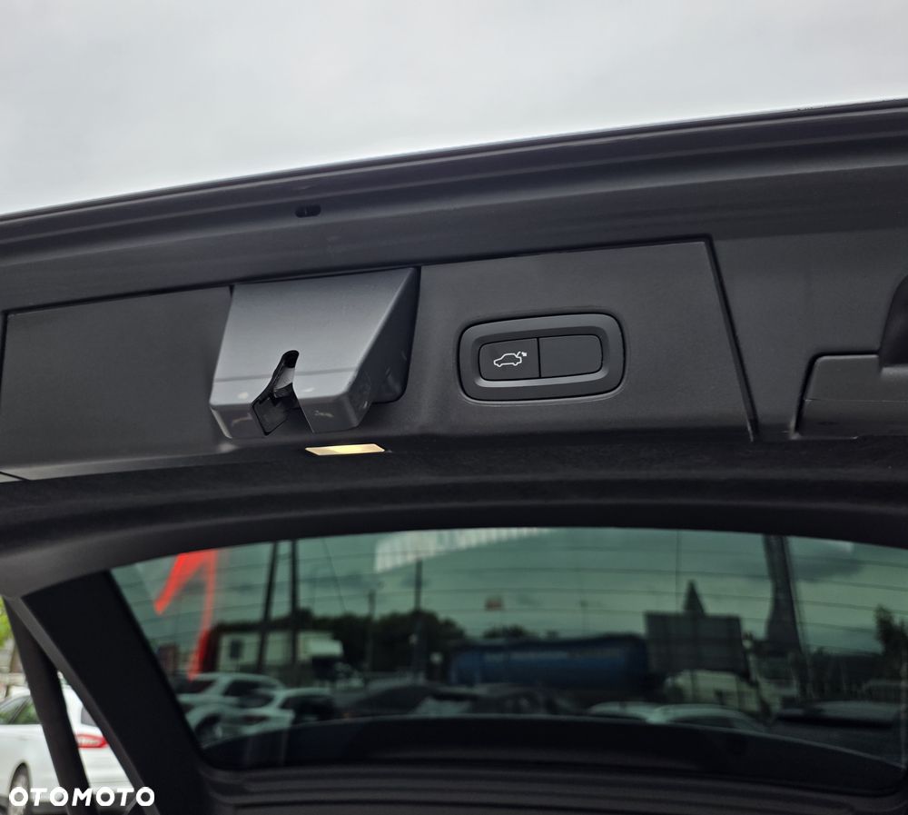 Volvo V90 D4 Inscription - 9