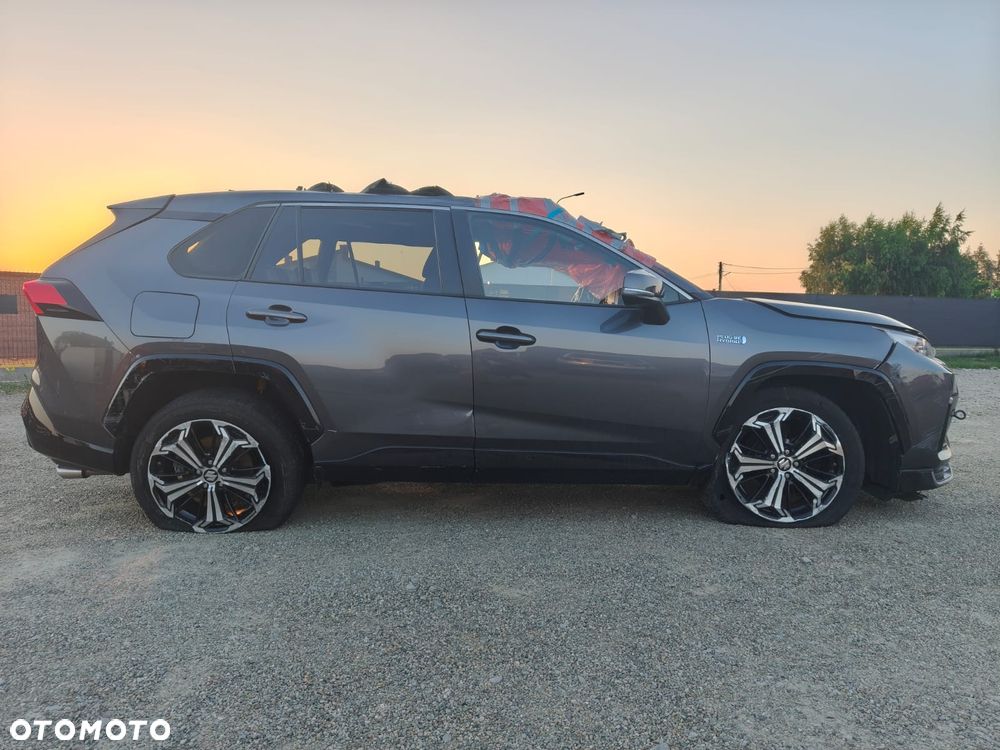 Toyota RAV4 - 7