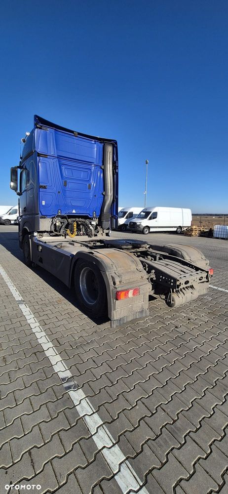 Mercedes-Benz Actros MP4 - 4