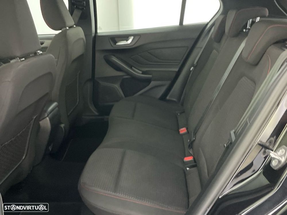 Ford Focus 1.0 EcoBoost MHEV ST-Line - 12