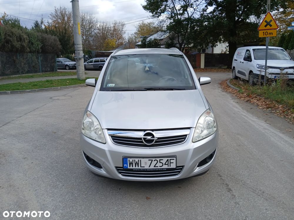 Opel Zafira - 11