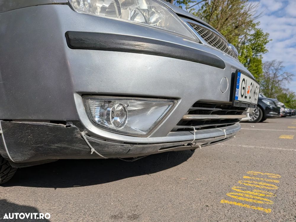 Ford Mondeo 2.0TDCi Ambiente - 9