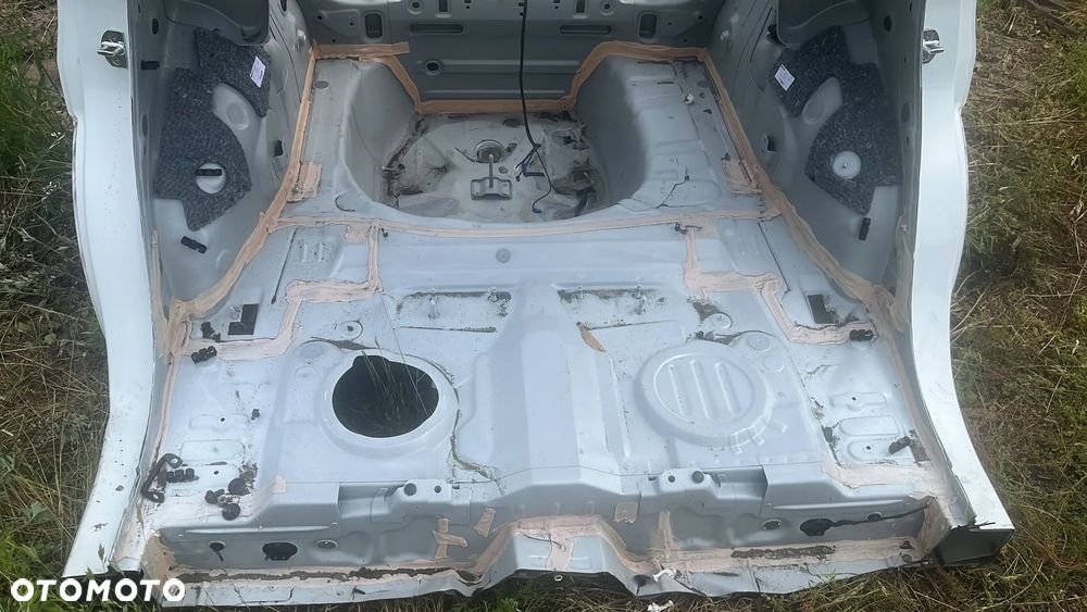 RENAULT CAPTUR  II BIXUI DUPA TYŁ BŁOTNIK LEWY PRAWY PAS WANNA - 4