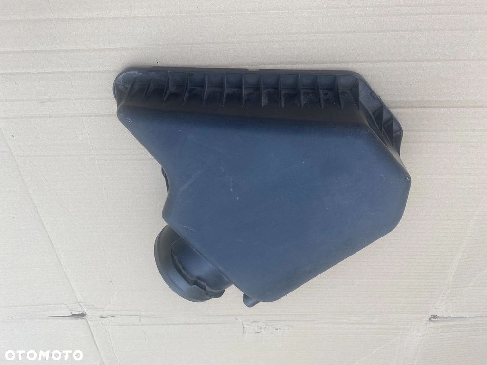 OBUDOWA FILTRA POWIETRZA CHRYSLER TOWN&COUNTRY DODGE CARAVAN 3,6 - 2