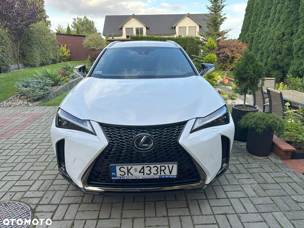 Lexus UX 250h F Sport AWD - 4