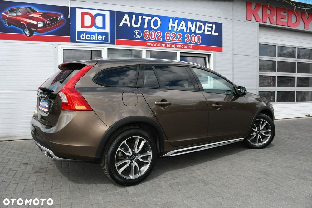 Volvo V60 Cross Country D3 Drive-E Summum - 14