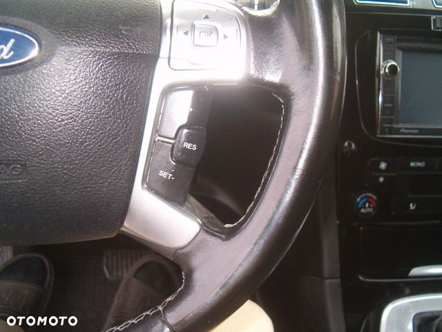 Ford Galaxy - 28