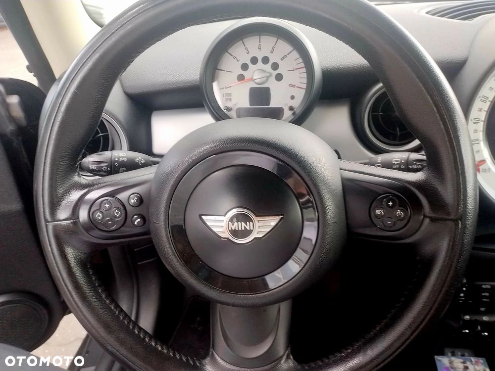 MINI Cooper Standard - 10