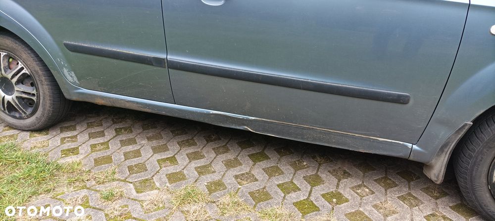 Chevrolet Aveo - 4