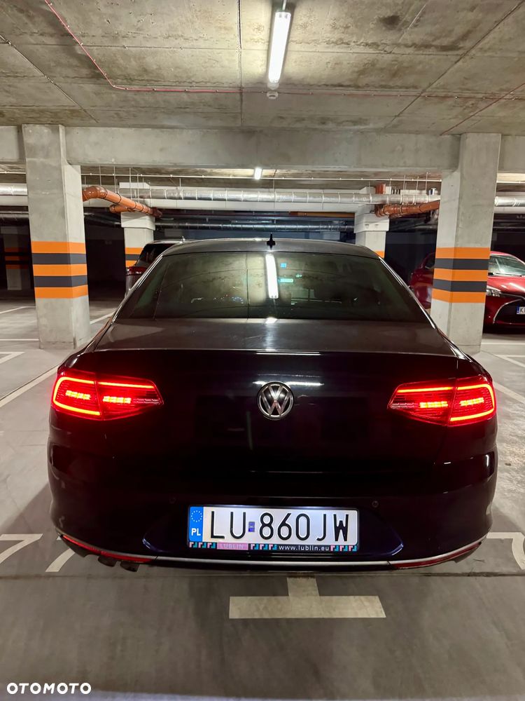 Volkswagen Passat 2.0 TDI BMT 4Mot Highline DSG - 11