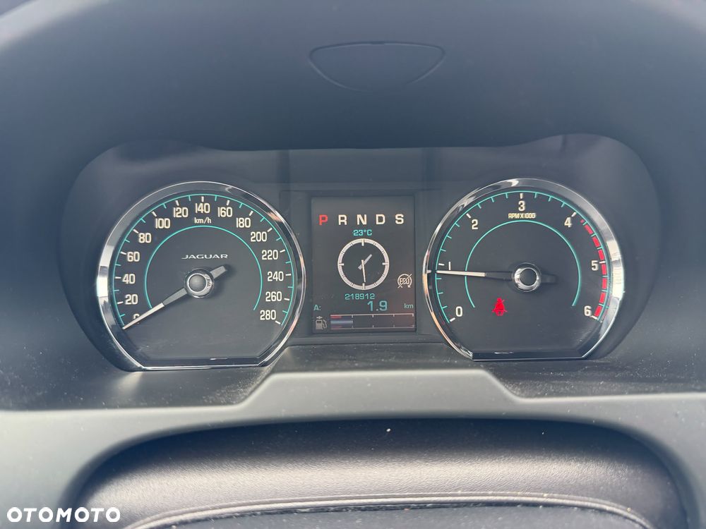 Jaguar XF 3.0 V6 D Premium Luxury - 19