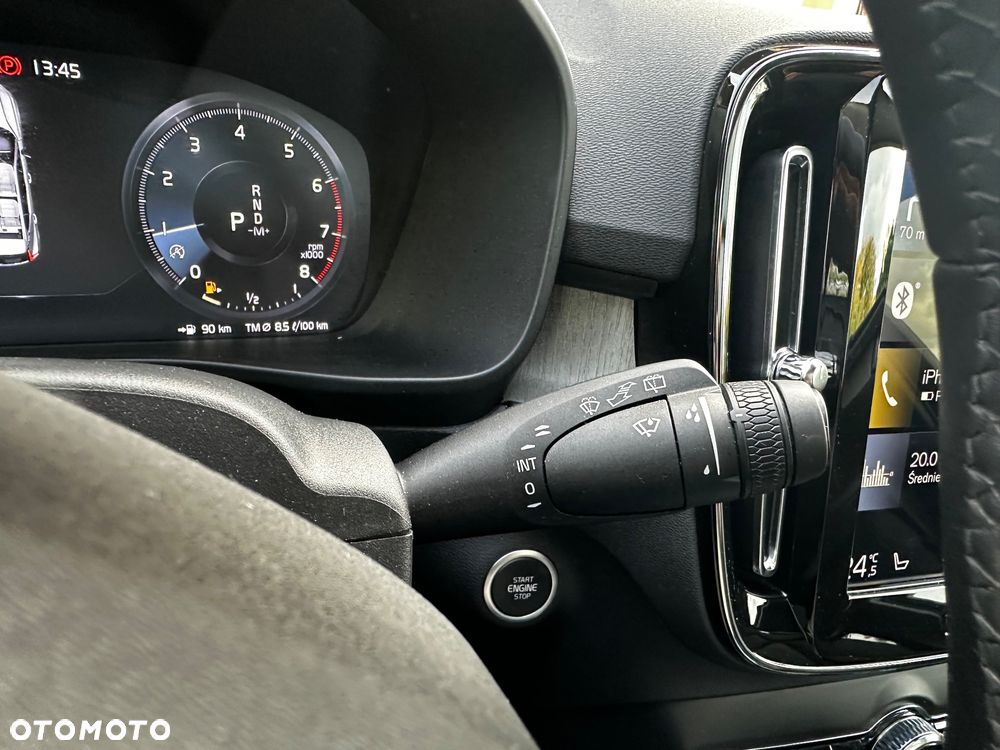 Volvo XC 40 T2 Plus Dark - 40