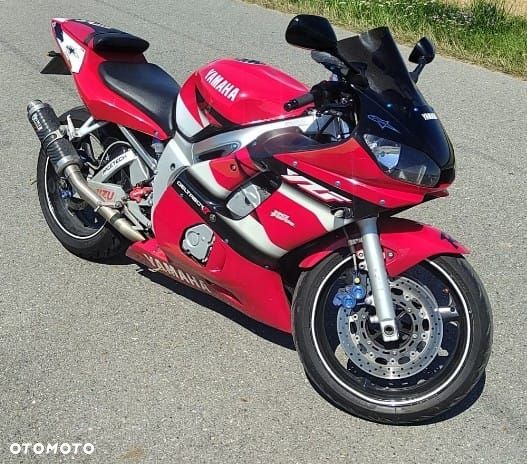 Yamaha R6 - 1
