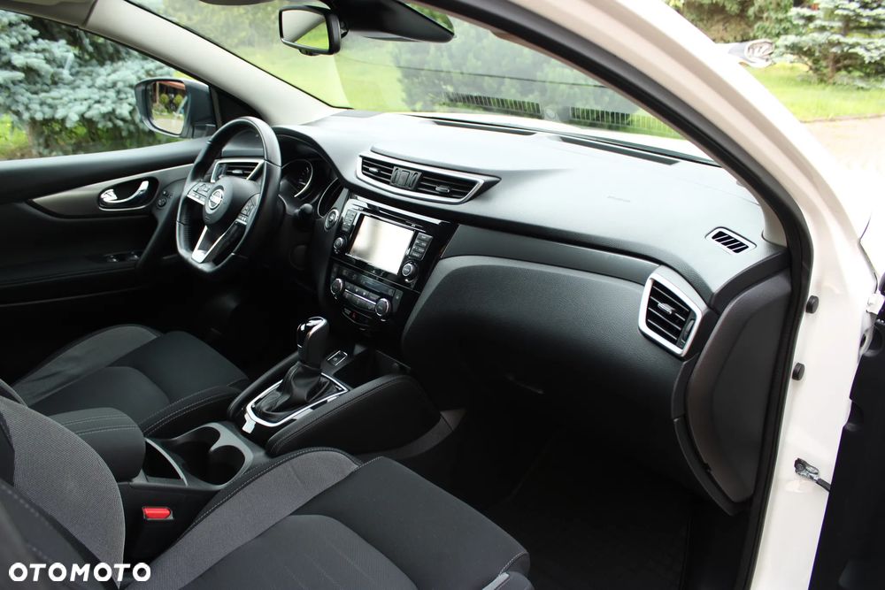 Nissan Qashqai 1.6 DCi N-Connecta Xtronic EU6 - 25