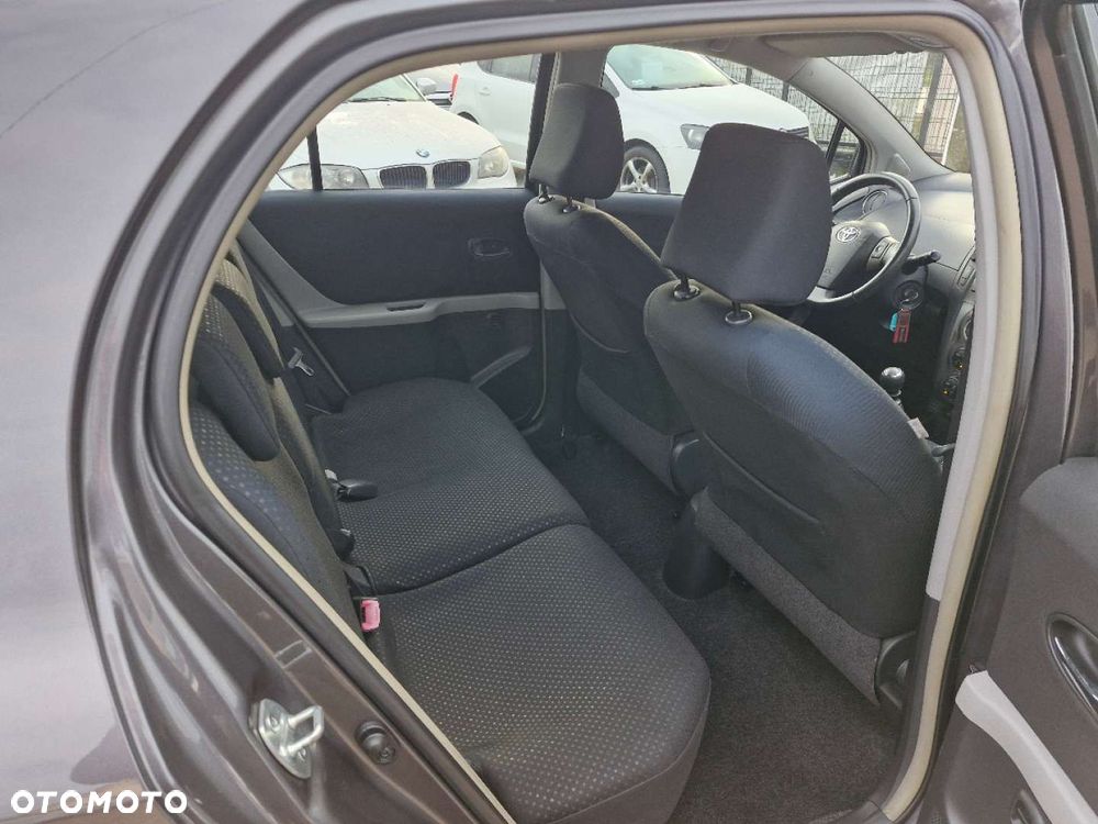 Toyota Yaris - 19