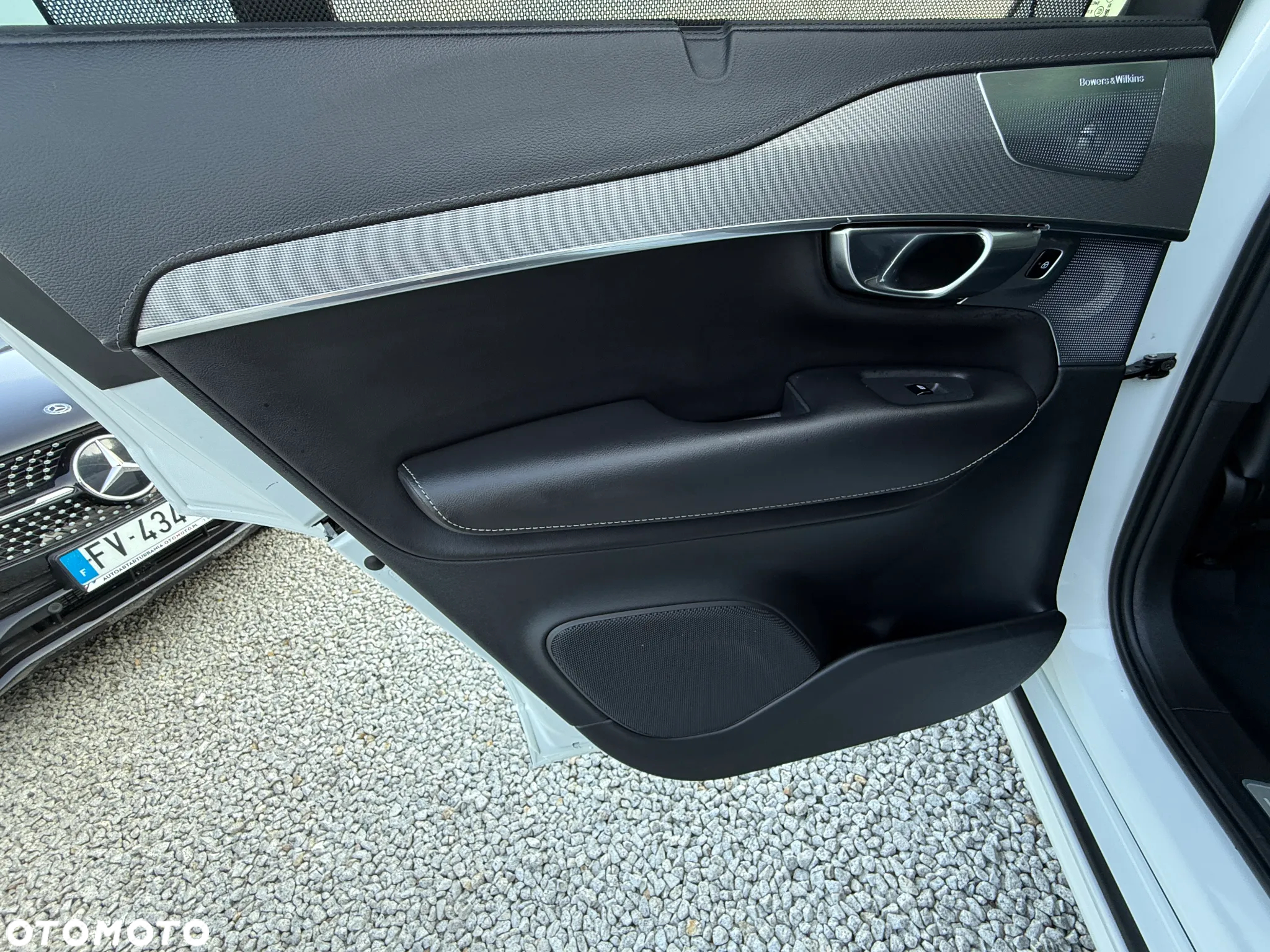 Volvo XC 90 T8 AWD Recharge Geartronic RDesign Edition - 29