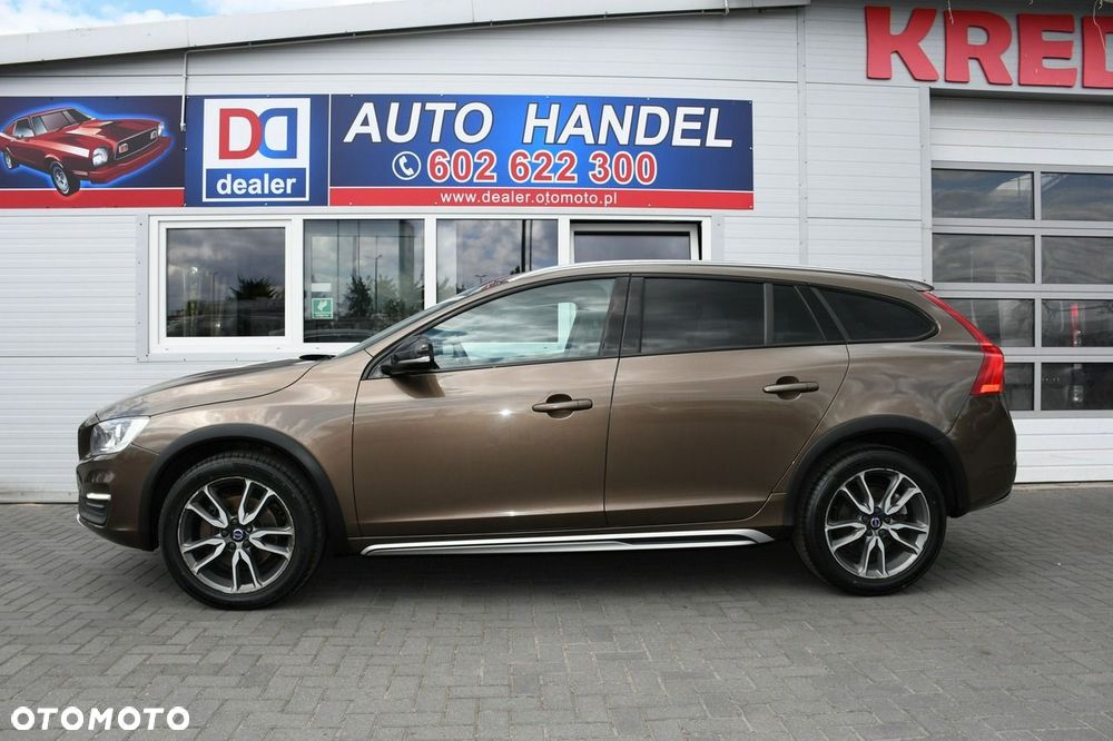 Volvo V60 Cross Country D3 Drive-E Summum - 11