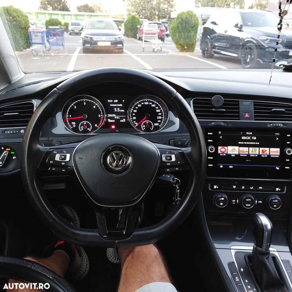 Volkswagen Golf 1.6 BlueTDI DSG Comfortline - 4