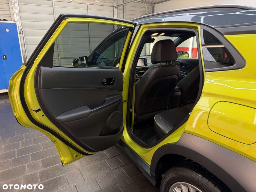 Hyundai Kona - 32