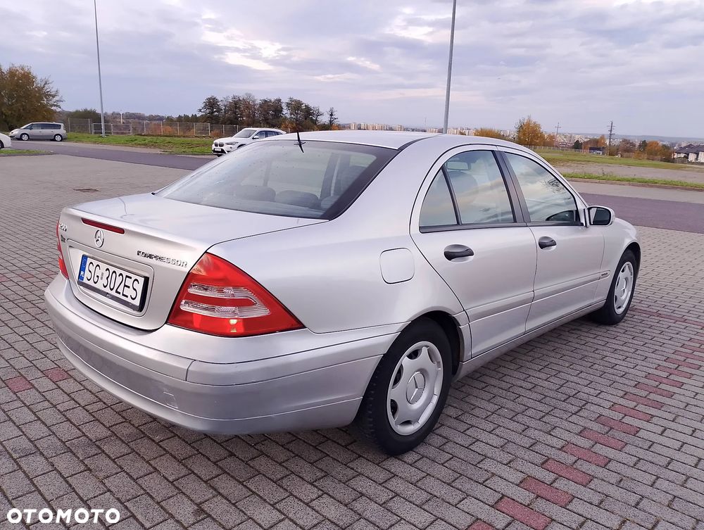 Mercedes-Benz Klasa C 180 Kompressor Classic - 7