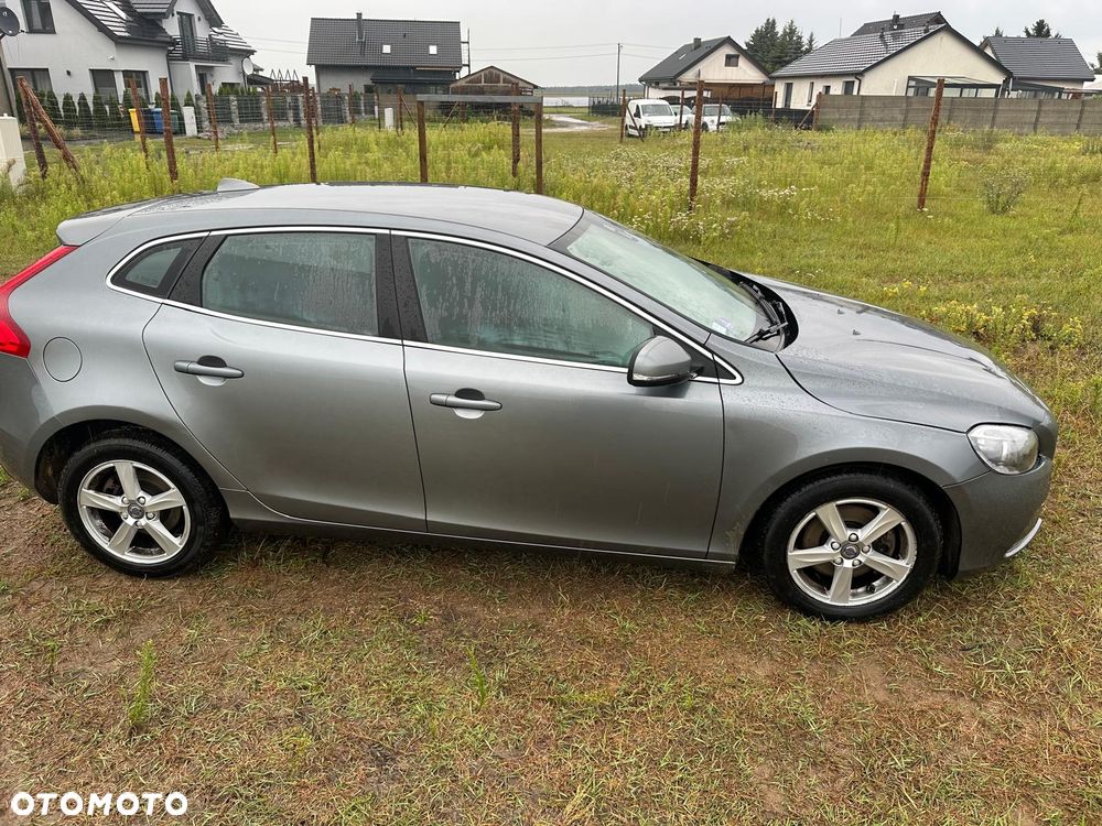 Volvo V40 T2 Linje Svart - 35