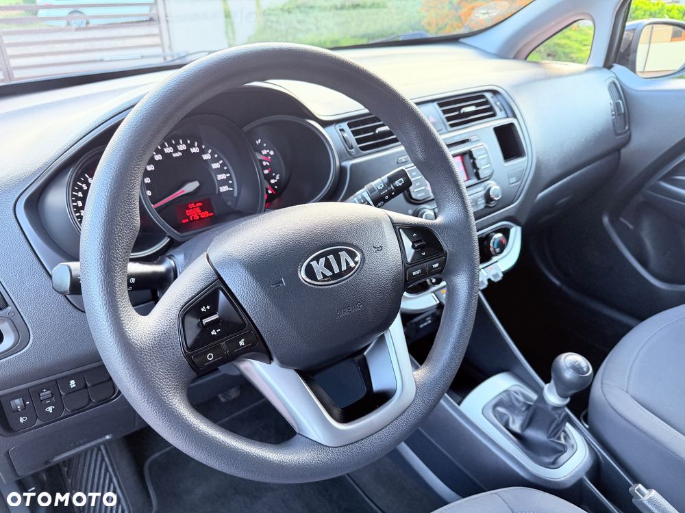 Kia Rio ver-1-25-trend - 24